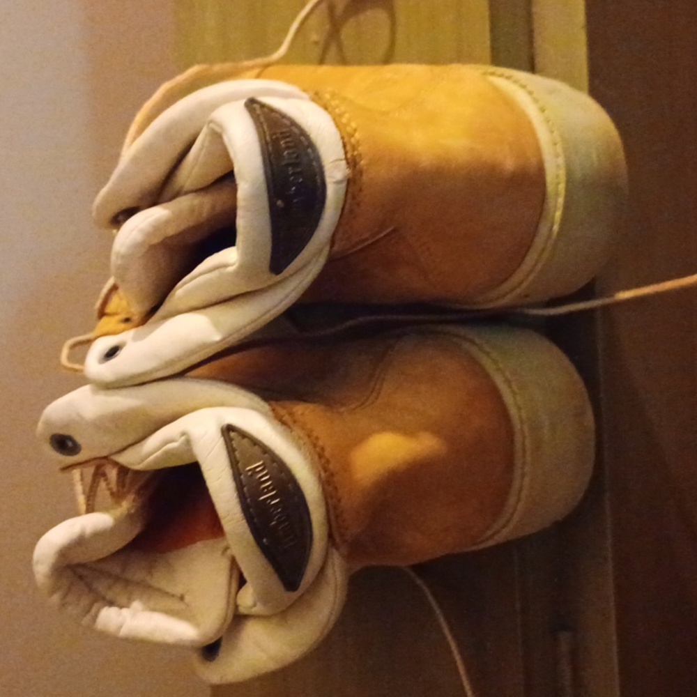 Shoes - Picture 3 of 6